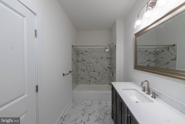 2721 W MOSHER ST, Baltimore, MD 21216