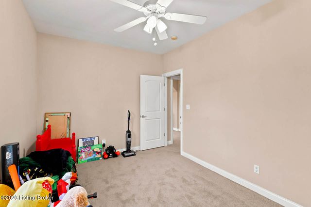 33 River Heights Blvd, Taylorsville, KY 40071