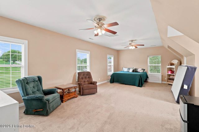 33 River Heights Blvd, Taylorsville, KY 40071