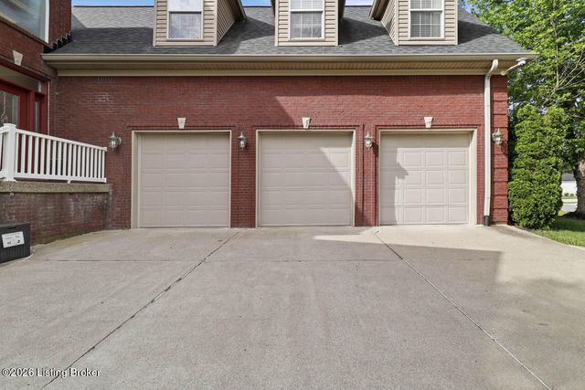 33 River Heights Blvd, Taylorsville, KY 40071