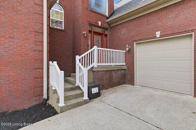 33 River Heights Blvd, Taylorsville, KY 40071