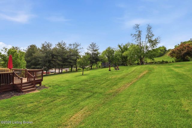 33 River Heights Blvd, Taylorsville, KY 40071