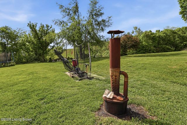 33 River Heights Blvd, Taylorsville, KY 40071