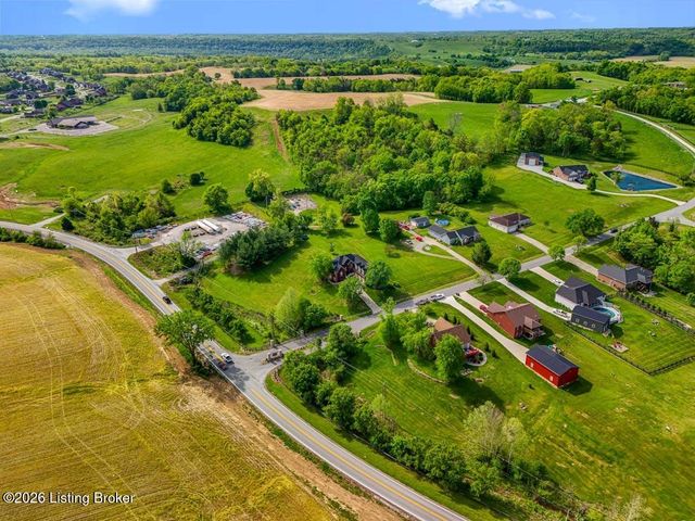 33 River Heights Blvd, Taylorsville, KY 40071