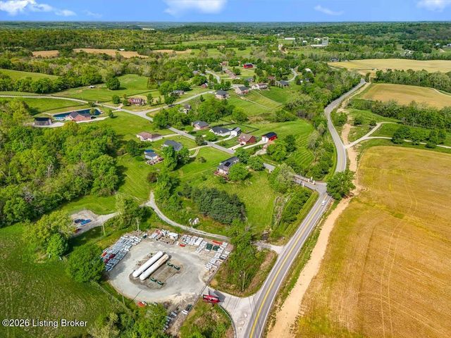 33 River Heights Blvd, Taylorsville, KY 40071