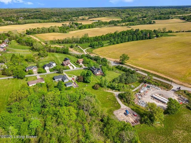 33 River Heights Blvd, Taylorsville, KY 40071