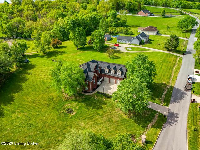33 River Heights Blvd, Taylorsville, KY 40071