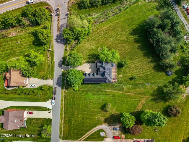 33 River Heights Blvd, Taylorsville, KY 40071