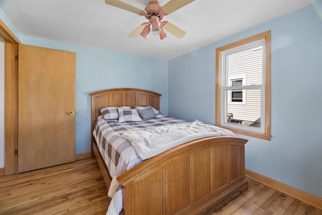 1352 W COMMERCIAL STREET, Appleton, WI 54914