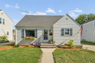 1352 W COMMERCIAL STREET, Appleton, WI 54914