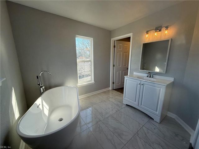 2711 Magnolia ST, Portsmouth, VA 23704