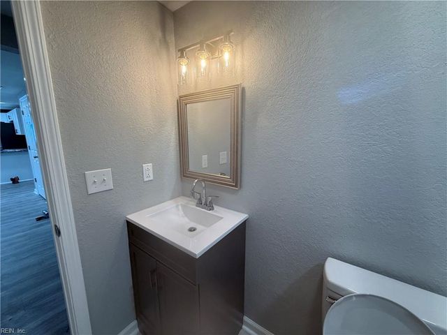 2711 Magnolia ST, Portsmouth, VA 23704