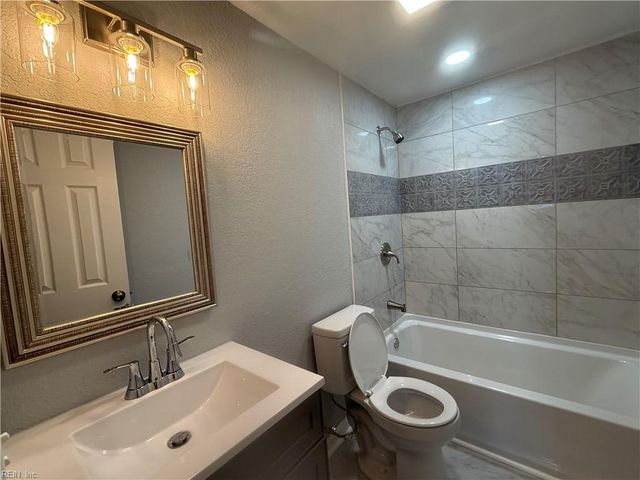 2711 Magnolia ST, Portsmouth, VA 23704