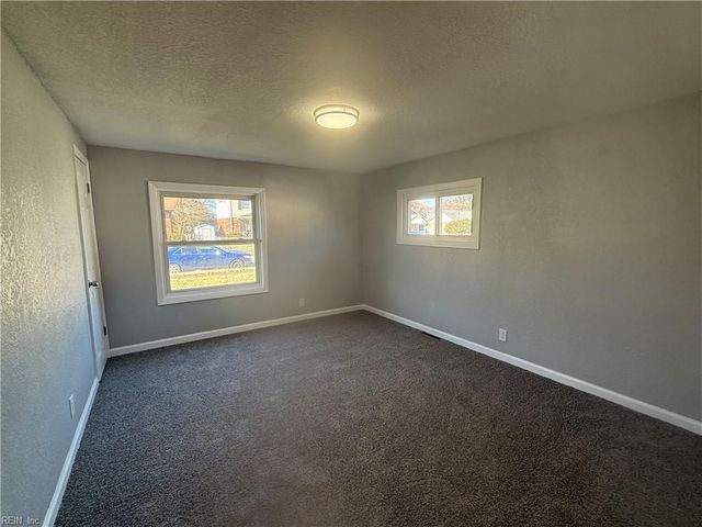 2711 Magnolia ST, Portsmouth, VA 23704