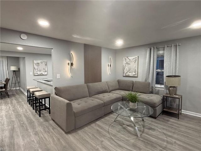 2711 Magnolia ST, Portsmouth, VA 23704