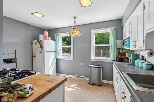361 Lloyd Road, Euclid, OH 44132