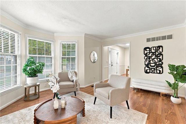 8408 Acuff Lane, Lenexa, KS 66086
