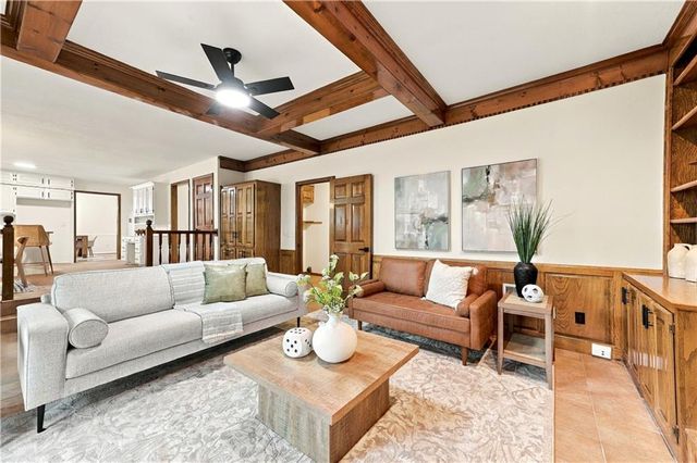 8408 Acuff Lane, Lenexa, KS 66086