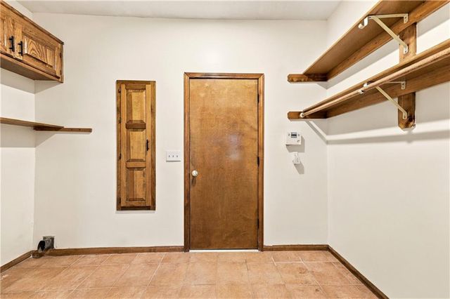 8408 Acuff Lane, Lenexa, KS 66086