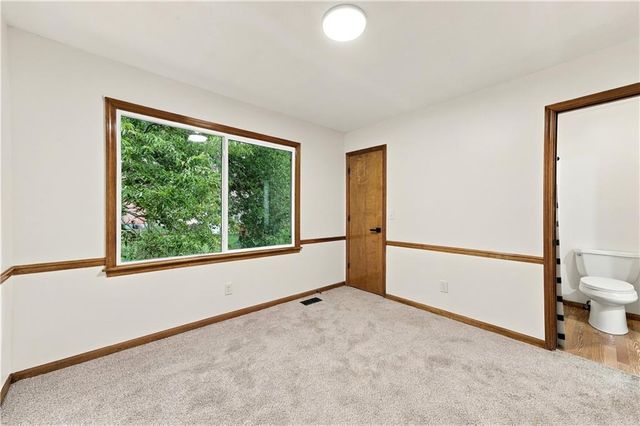 8408 Acuff Lane, Lenexa, KS 66086