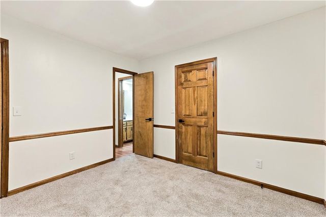 8408 Acuff Lane, Lenexa, KS 66086