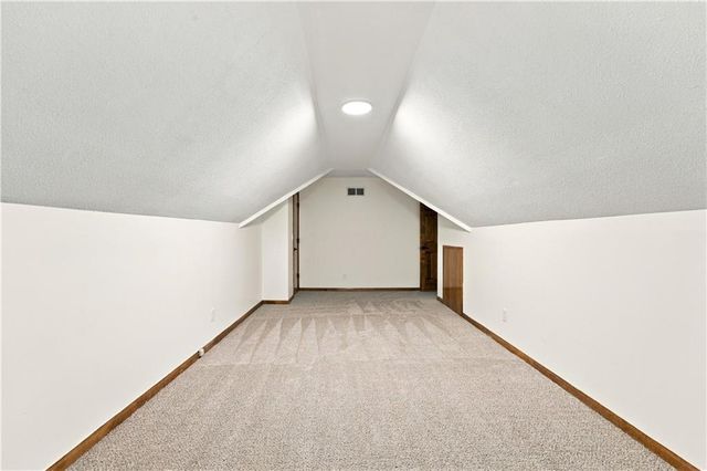 8408 Acuff Lane, Lenexa, KS 66086