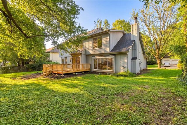 8408 Acuff Lane, Lenexa, KS 66086