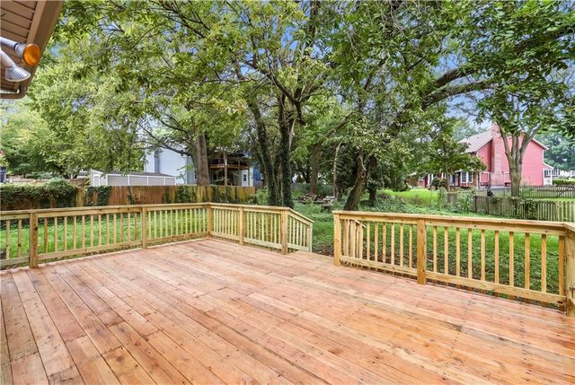 8408 Acuff Lane, Lenexa, KS 66086