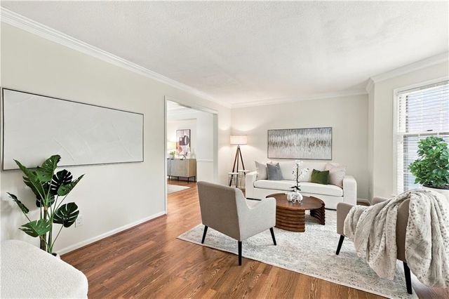 8408 Acuff Lane, Lenexa, KS 66086