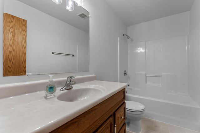 506 7th Avenue NE, Byron, MN 55920