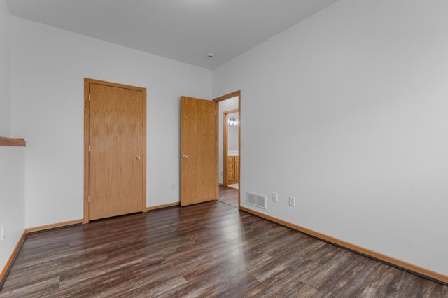 506 7th Avenue NE, Byron, MN 55920