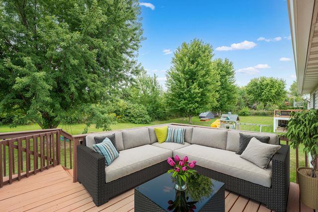 506 7th Avenue NE, Byron, MN 55920