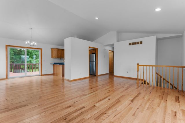 506 7th Avenue NE, Byron, MN 55920