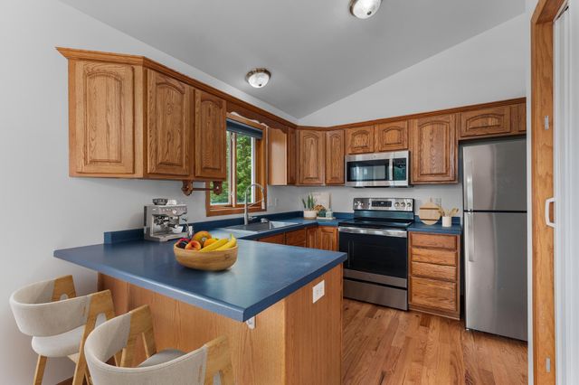 506 7th Avenue NE, Byron, MN 55920