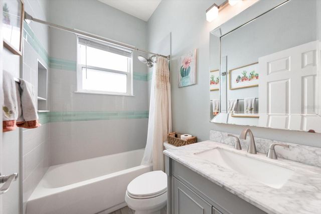 8169 WILD OAKS CIRCLE, Largo, FL 33773