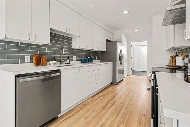 3966 Penberton Drive, Ann Arbor, MI 48105