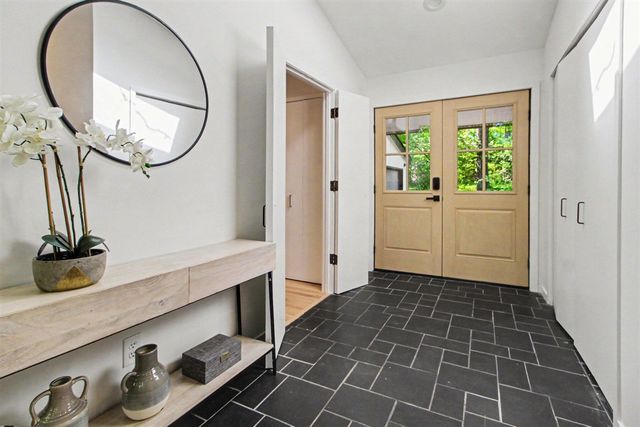 3966 Penberton Drive, Ann Arbor, MI 48105