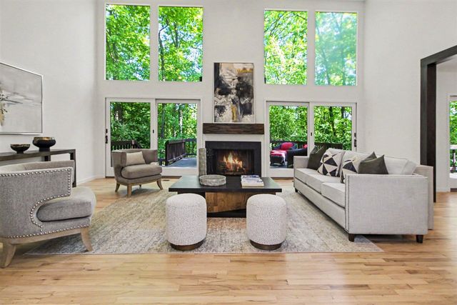 3966 Penberton Drive, Ann Arbor, MI 48105