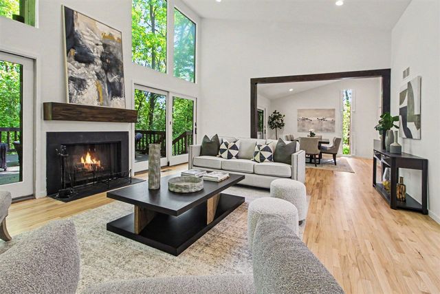 3966 Penberton Drive, Ann Arbor, MI 48105