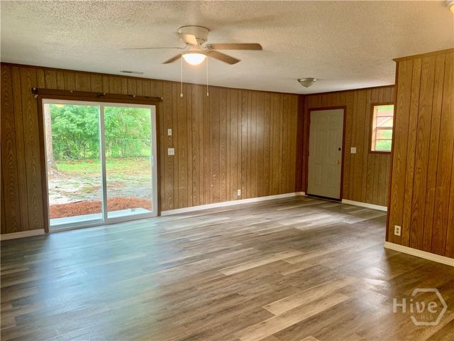 416 Rogers Drive, Hinesville, GA 31313