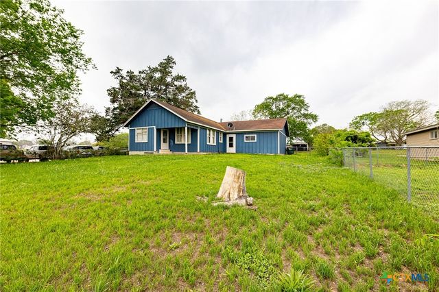 1515 Moulton Street, Shiner, TX 77984