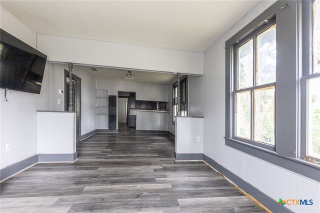 1515 Moulton Street, Shiner, TX 77984