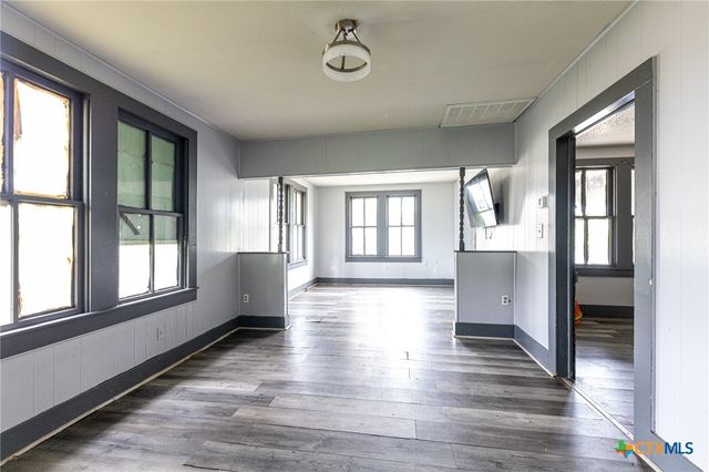 1515 Moulton Street, Shiner, TX 77984