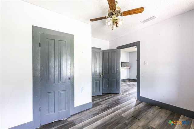 1515 Moulton Street, Shiner, TX 77984