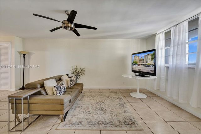 1811 Jefferson Street 606, Hollywood, FL 33020