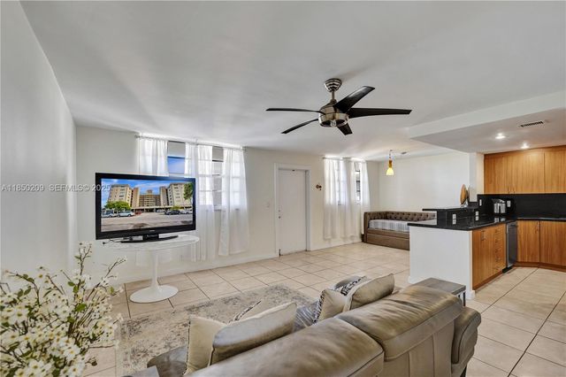 1811 Jefferson Street 606, Hollywood, FL 33020