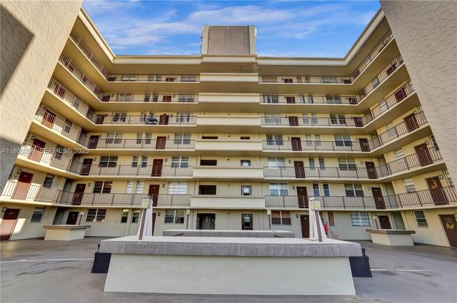 1811 Jefferson Street 606, Hollywood, FL 33020