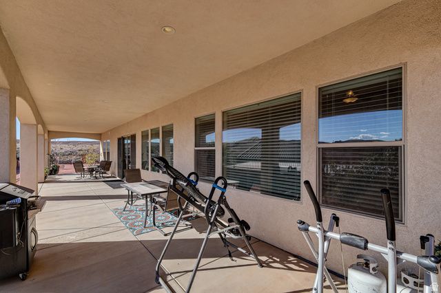 2030 N RESERVE PKWY, Washington, UT 84780