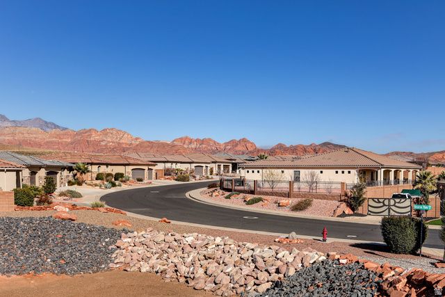 2030 N RESERVE PKWY, Washington, UT 84780