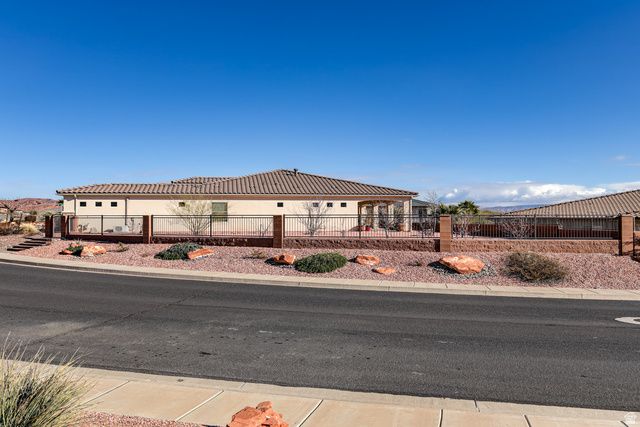 2030 N RESERVE PKWY, Washington, UT 84780